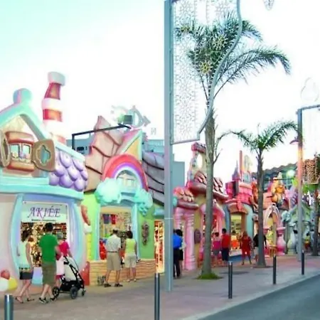 De 2 En Magic World, Marina D'or *